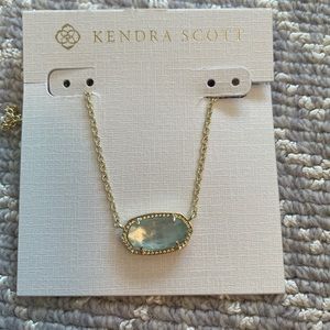 Kendra Scott Elisa pendant necklace in blue illusion